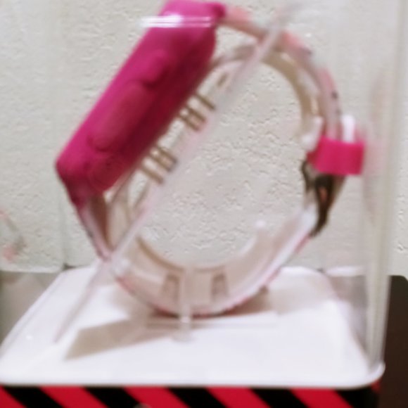 New LOL Interactive Watch Touch Screen Camera Fun Games Ages 6+ - Picture 4 of 7